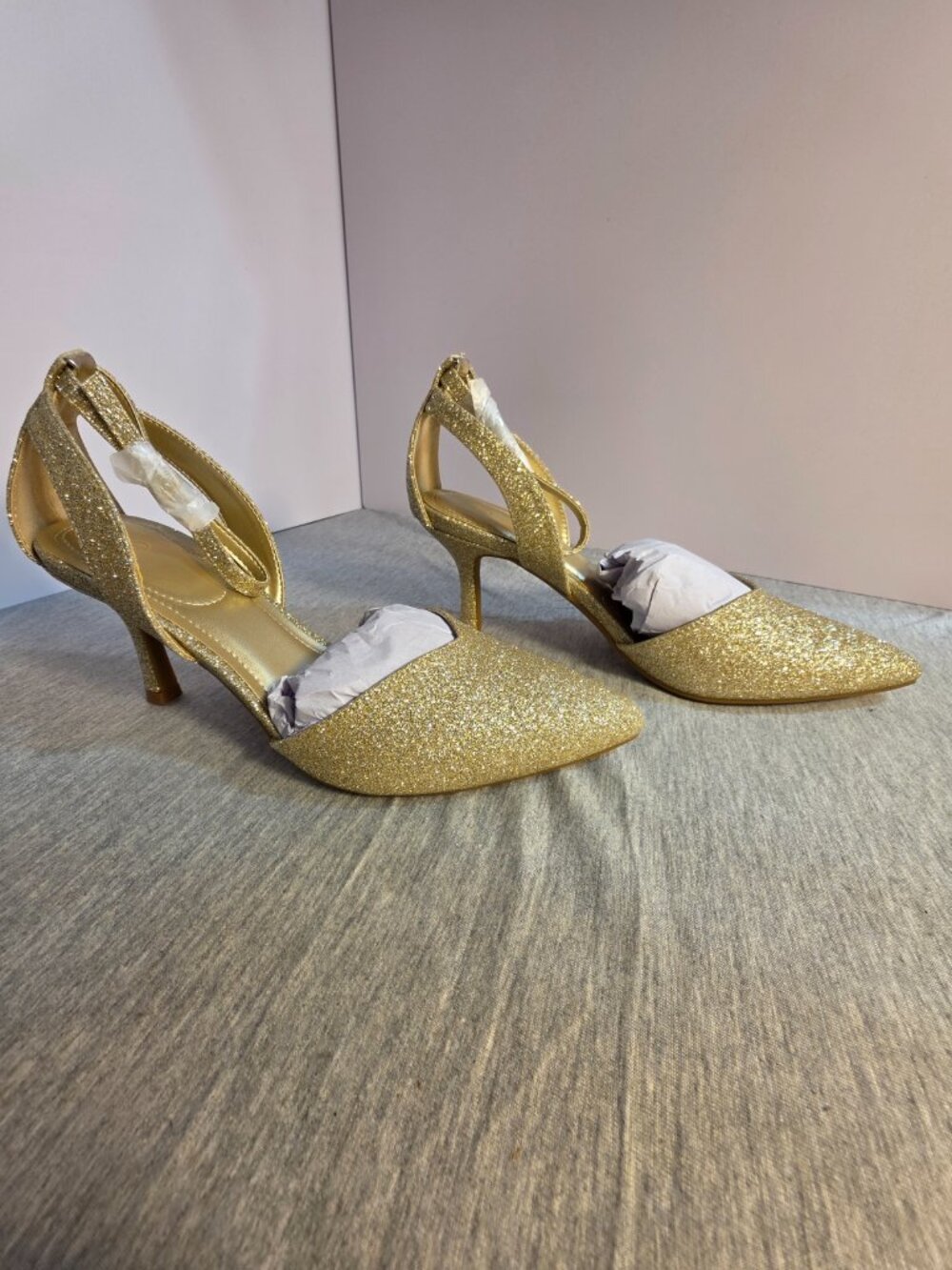 NIB Bocca Gold Glitter Pointed Toe Ankle Strap Stiletto Heels Women's Size 7.5